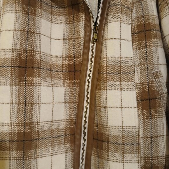 SONOMA Plaid Wool Blend Shearling Lined Coat M Like New - Picture 4 of 13